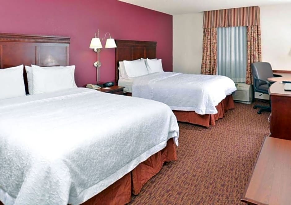 Hampton Inn & Suites Muncie