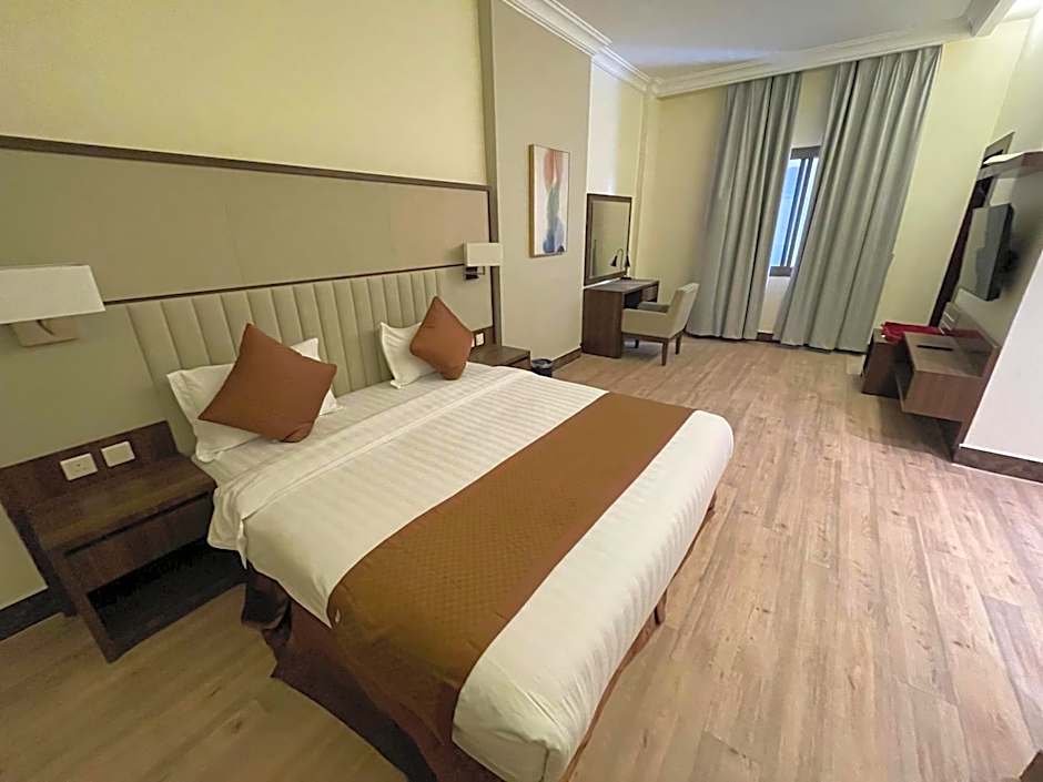 شقة فاخرة بالخبر- حي الحمراء