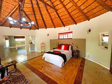 Protea Ridge Guest Cottages and Conference Centre