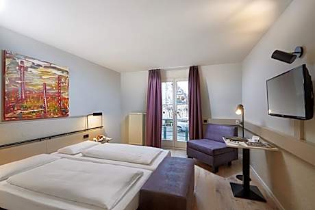 Classic Double Room with Balcony