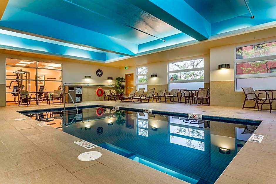 Best Western Plus Bathurst Hotel & Suites