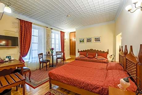 Single Comfy Economy