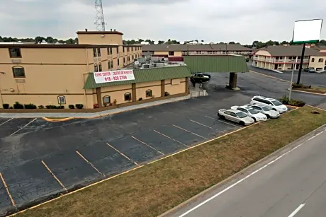 OYO Hotel Tulsa OK, I-44