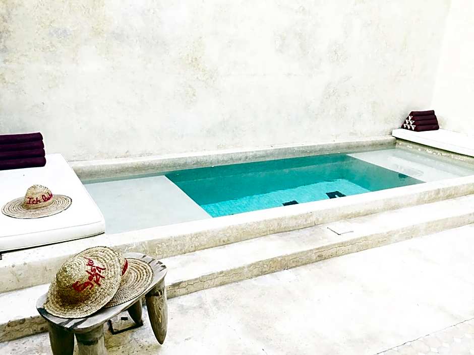Riad 144