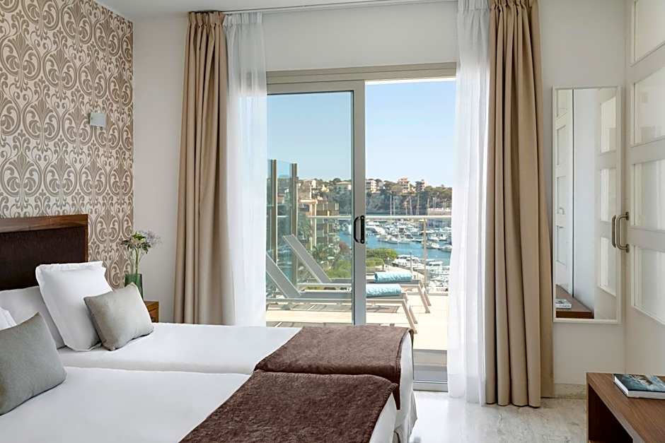 Photo 1 of 4 of Superior 1 Bedroom Apartment, Harbor View