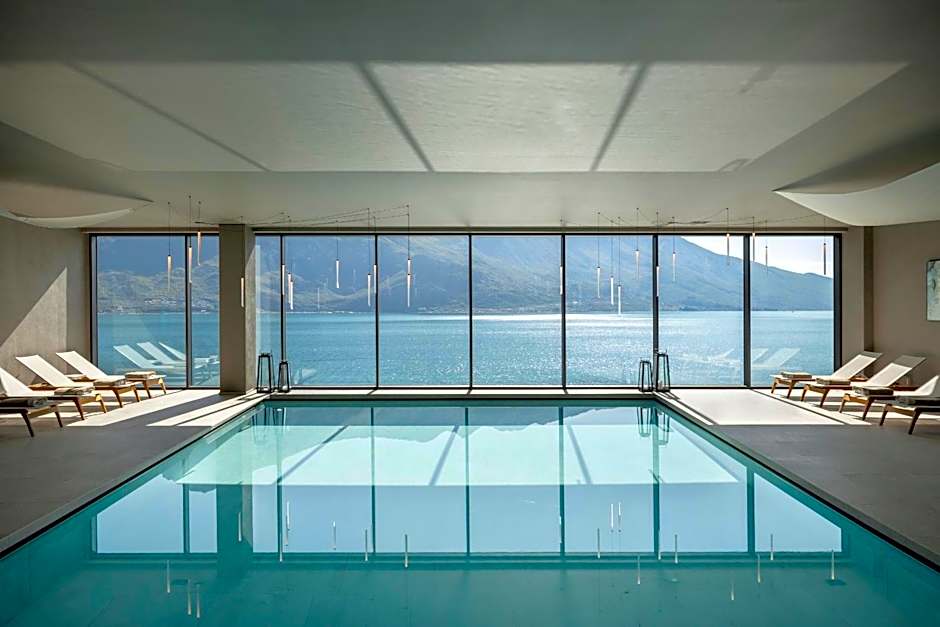 EALA My Lakeside Dream - Adults Friendly