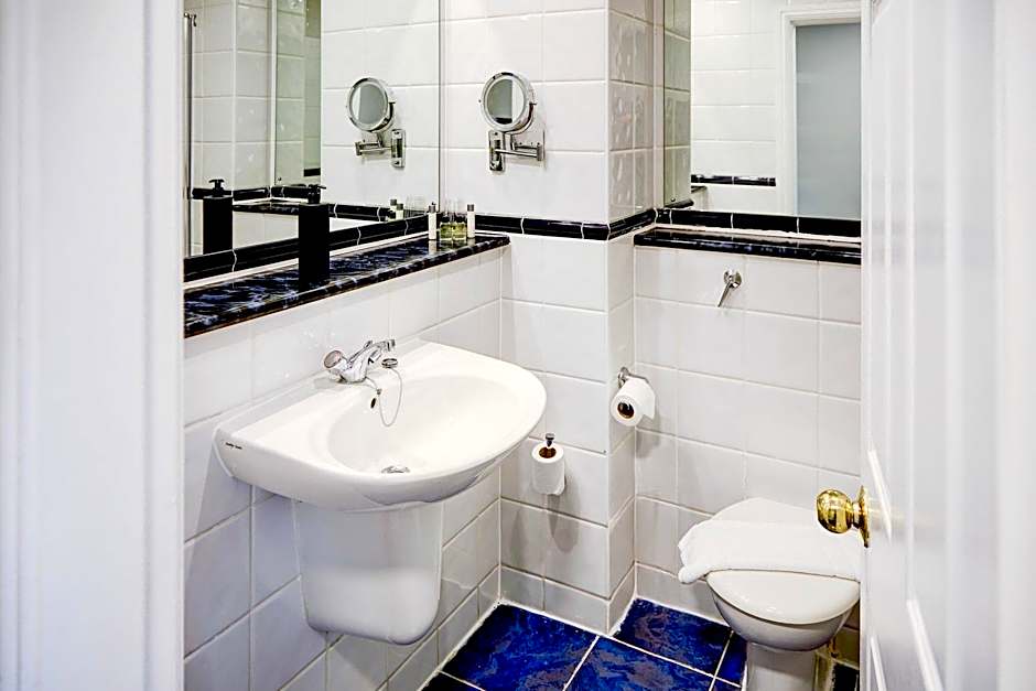 Warwickshire Park Hotel Kenilworth by Belvilla