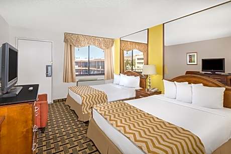 Queen Room with Two Queen Beds - Non-Smoking