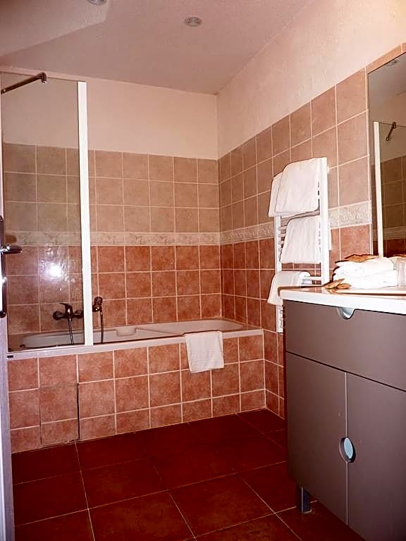 Adonis Saint Florent