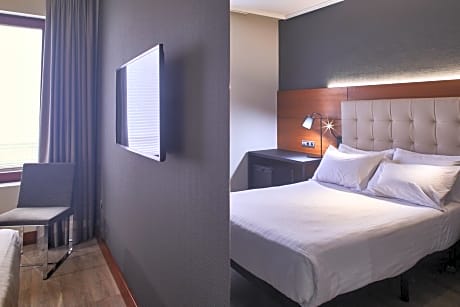 Silken Amara Plaza