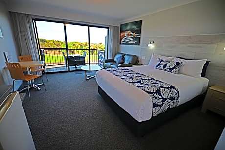 Ocean View Room with Spa Bath