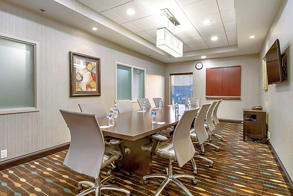 Hampton Inn By Hilton Columbus-West