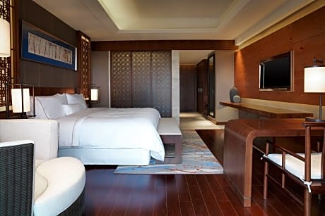 Room, 1 King Bed, Resort View