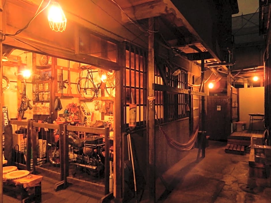 Hostel Oomori Souko