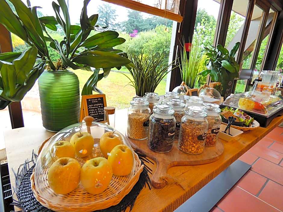 Hotel Be Guest Limoges Sud ex Black & Green