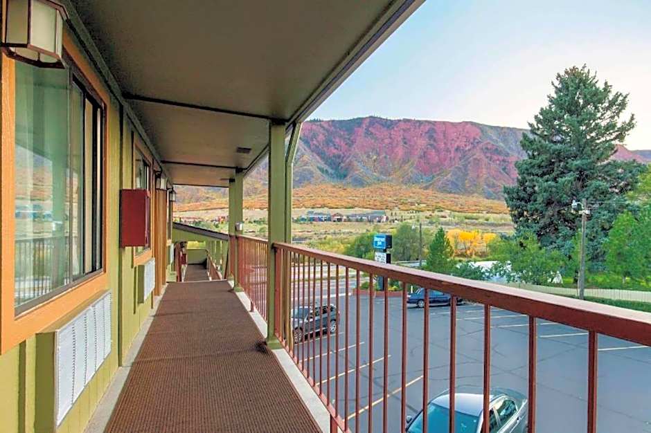 Rodeway Inn Glenwood Springs Area – Glenwood Springs, CO