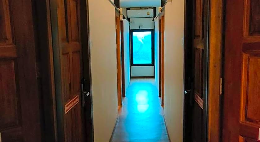 Seahorse Lipe Hostel