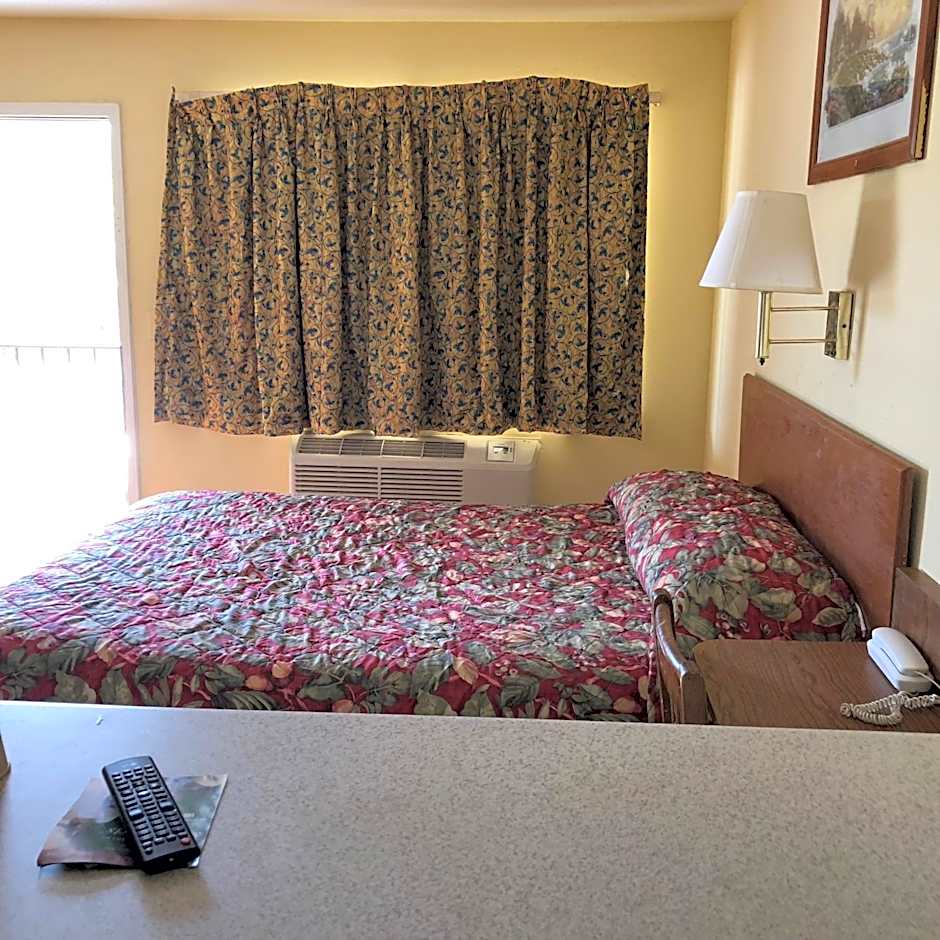 Country Host Inn