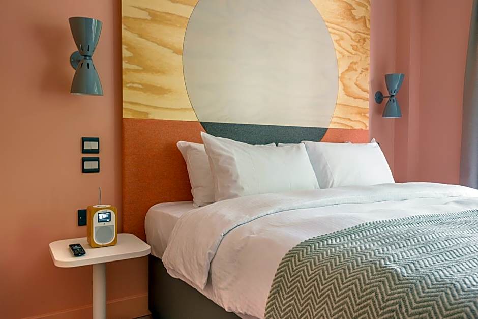 room2 Southampton Hometel