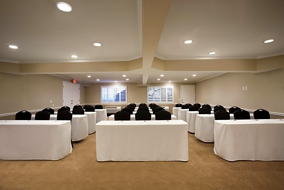 Infinity Inn & Suites