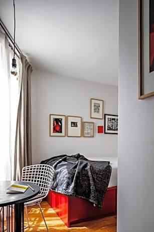 Standard Room "Pigalle 12"