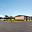 Super 8 by Wyndham Paducah I-24 Exit 4