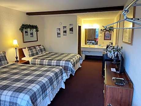 Deluxe Queen Room