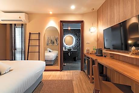 Grand Deluxe Double with Bathtub