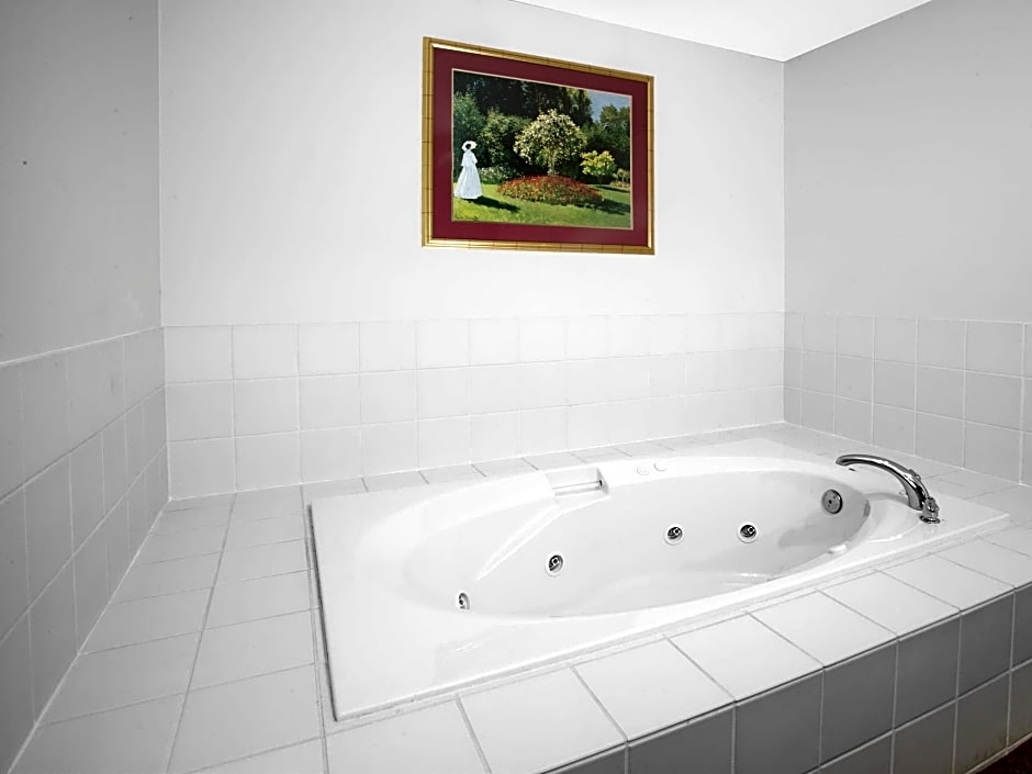 Super 8 by Wyndham Galva