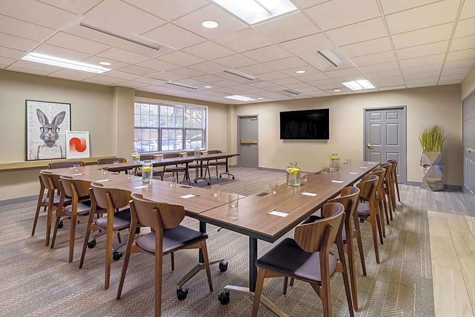 Sonesta ES Suites San Francisco Airport Oyster Point Waterfront