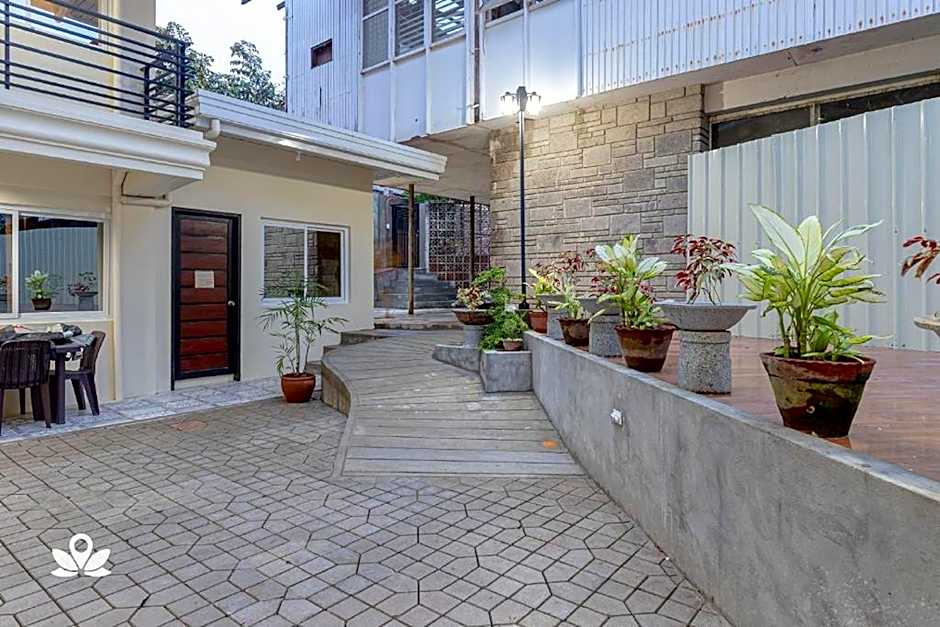 Happy Grey Hotel Vigan