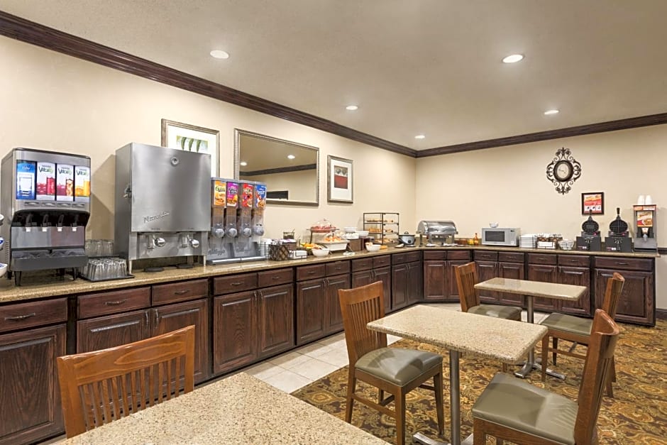 Country Inn & Suites by Radisson, Asheville at Asheville Outlet Mall, NC