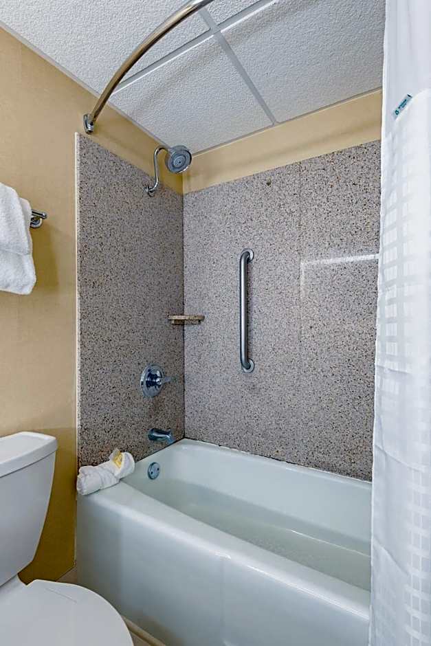 Wyndham Omaha/West Dodge