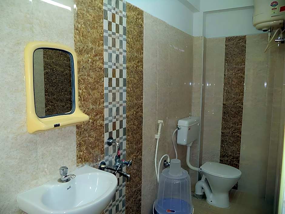 Samrat Guest House – Chennai, IL