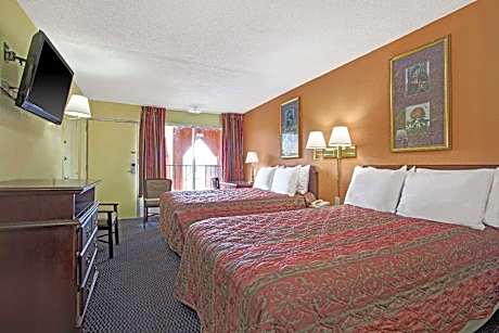 2 Double Beds, Smoking