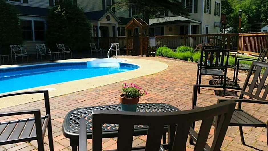 Inn at Ellis River