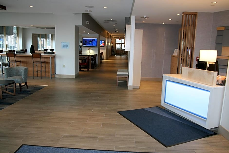 Holiday Inn Express & Suites Buffalo Downtown By IHG