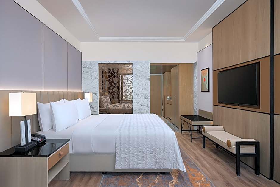 Le Meridien Surat