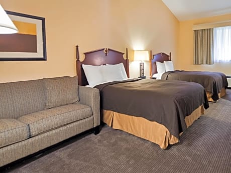 2 Double Beds Accessible Room