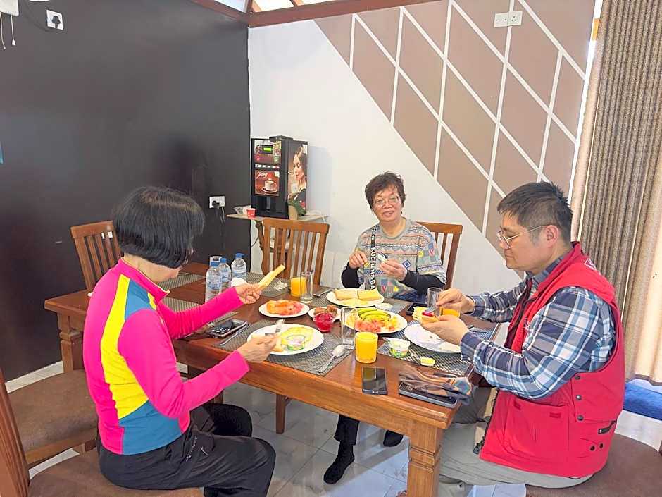 White Villa Airport Transit Hotel