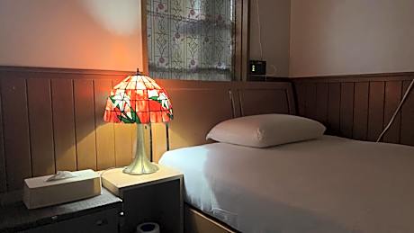 Single Room with Shared Toilet