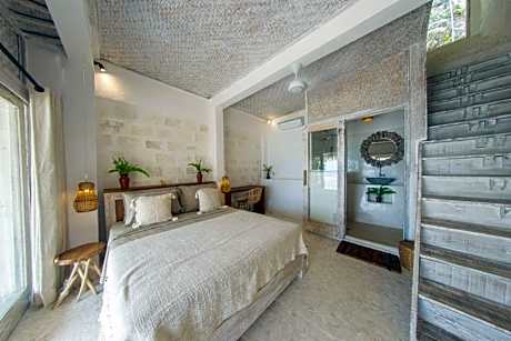 Deluxe Double Room with Balcony and Sea View
