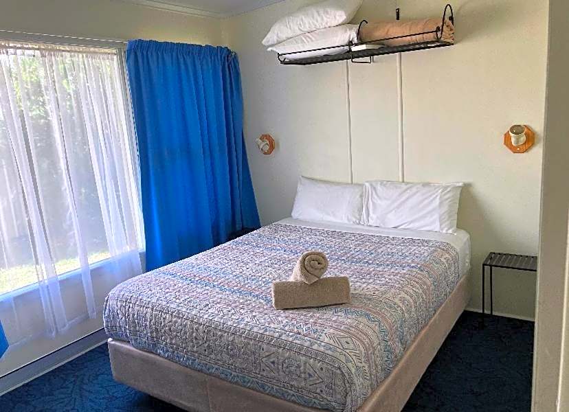 Mitchell Motel & Cabins