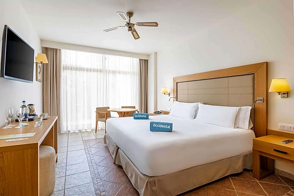 Photo 1 of 6 of Deluxe, Sea View