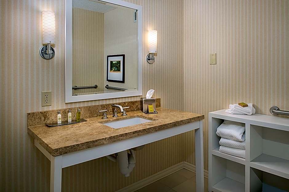 DoubleTree By Hilton Collinsville St Louis