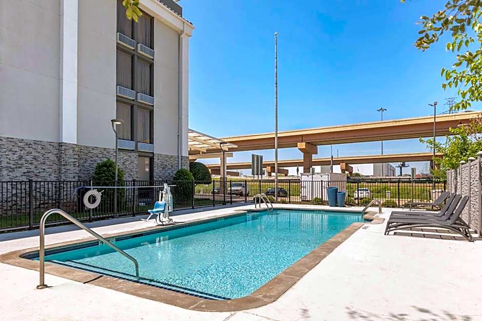 Comfort Inn Dallas North Love Field Airport