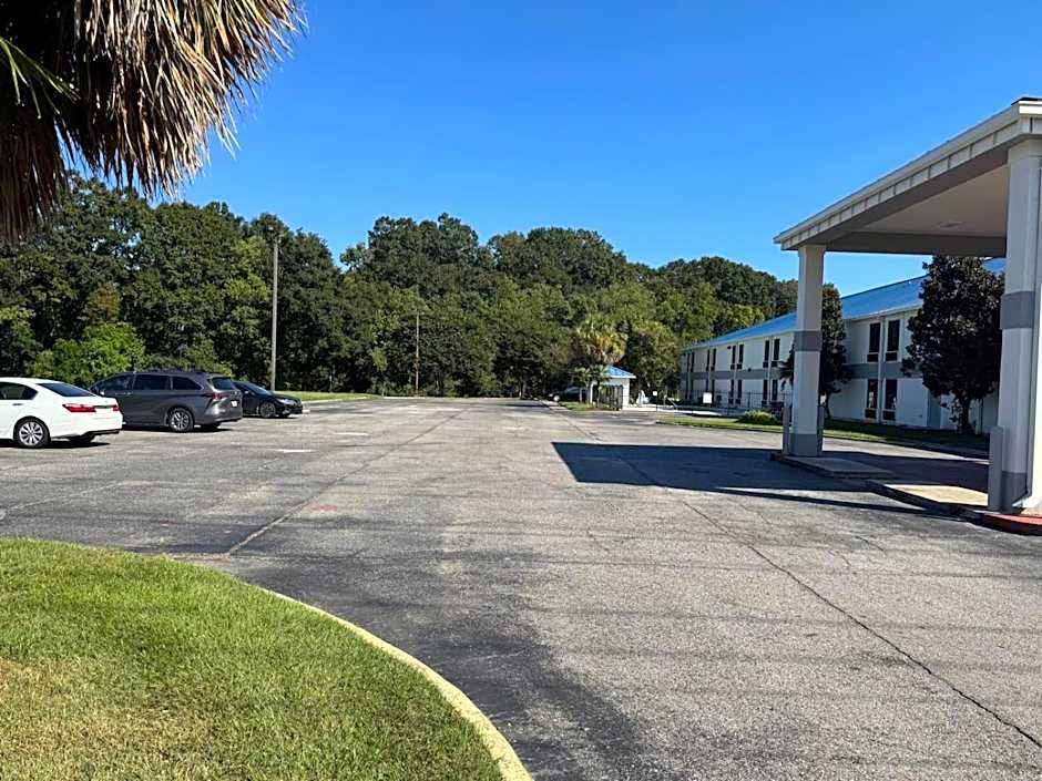 Executive Inn