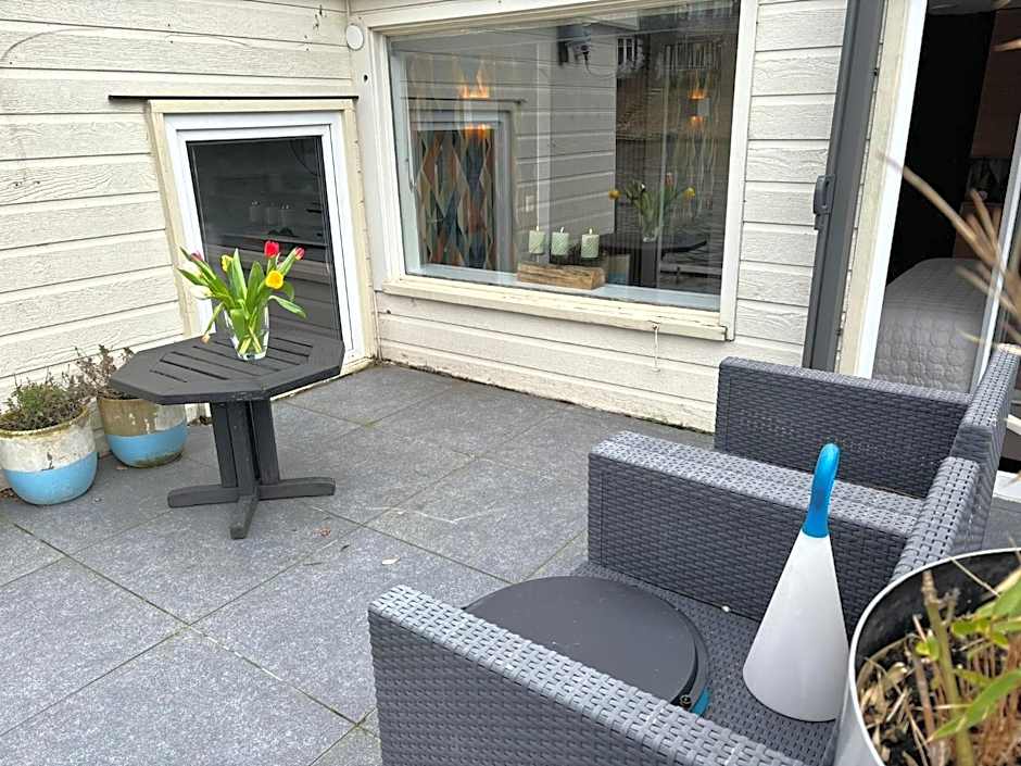 Luxury studio on Robs houseboat special for couples