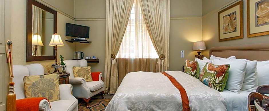 Riverside Guest Lodge