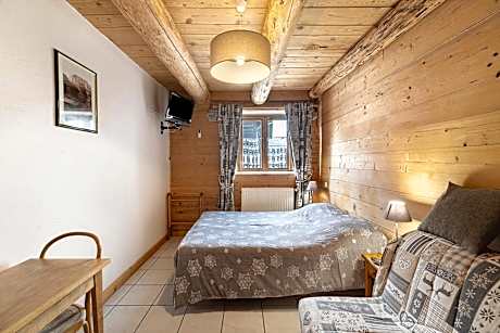 Double Room with Mountain View